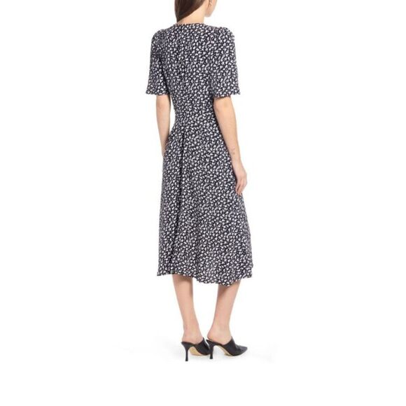 SOMETHING NAVY Strong Shoulder Floral Print Midi Dress - Picture 4 of 9